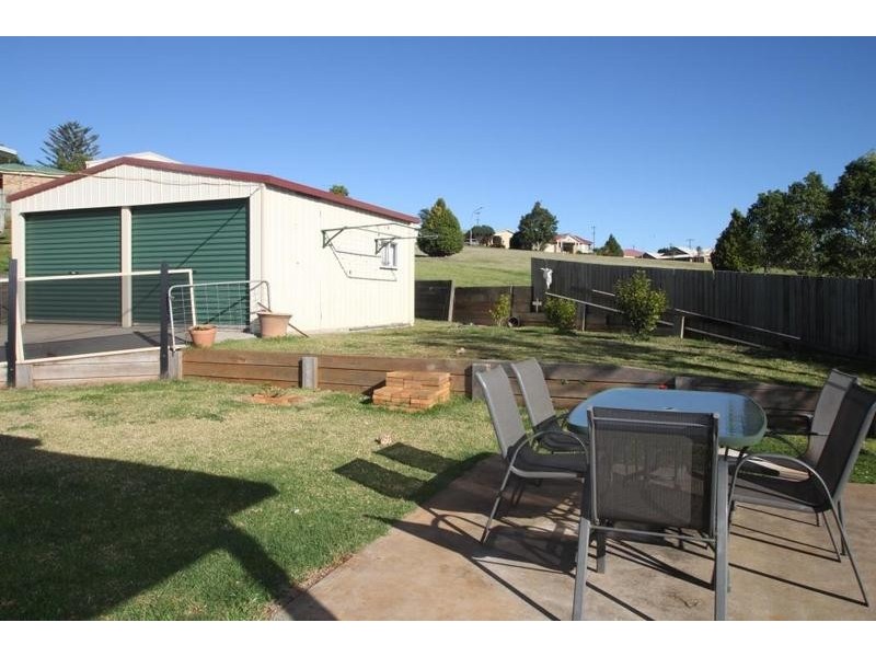 6 Quinlan Court, Darling Heights QLD 4350