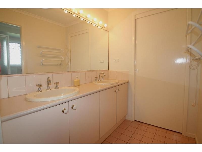 16 Dhal Street, Cotswold Hills QLD 4350