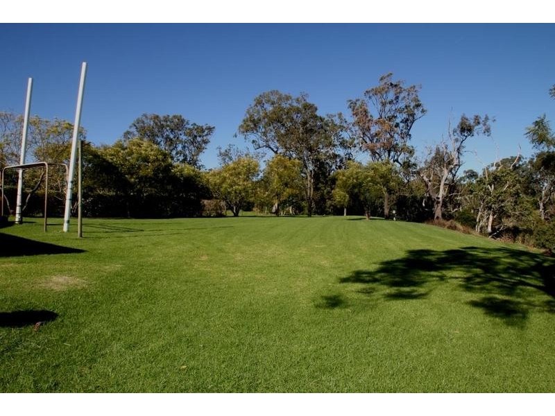 16 Dhal Street, Cotswold Hills QLD 4350