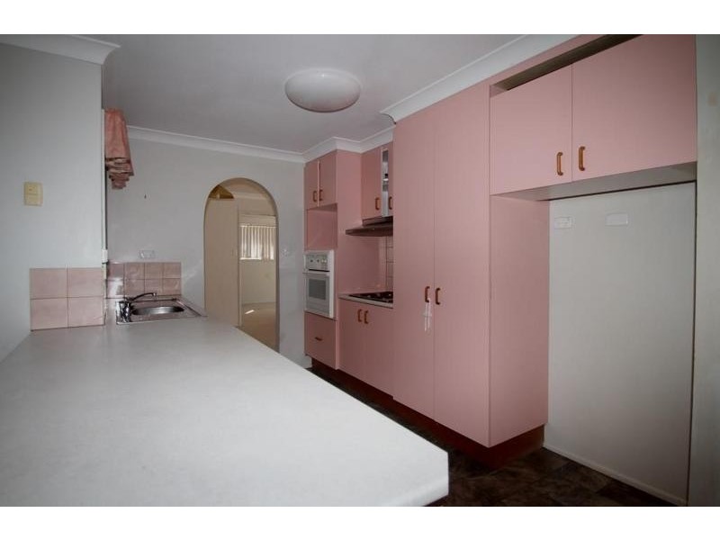 25 Robb Street, Oakey QLD 4401