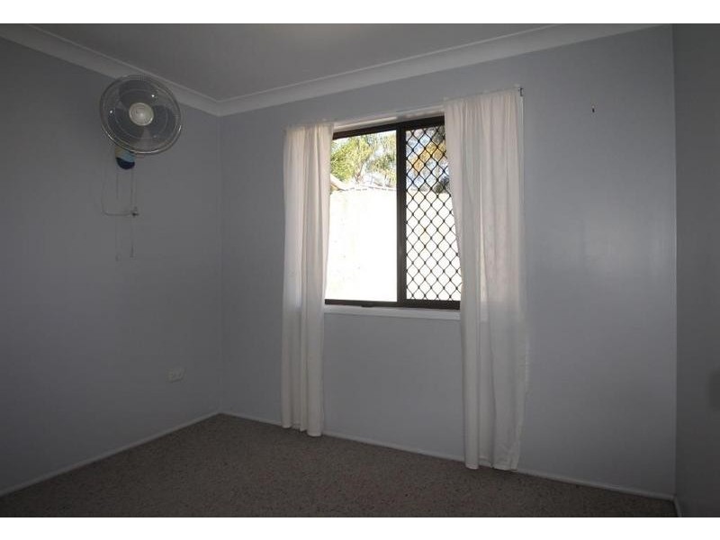 25 Robb Street, Oakey QLD 4401