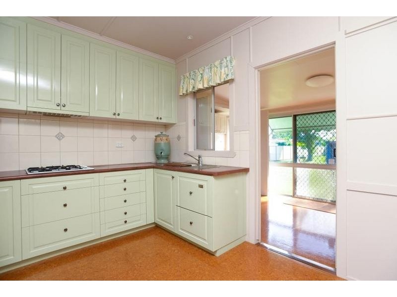 211 North, Rockville QLD 4350