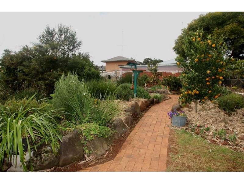 6 Horton Street, East Toowoomba QLD 4350