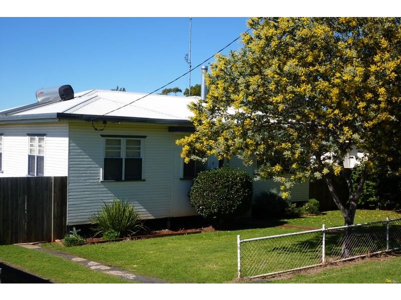 4 Short Street, South Toowoomba QLD 4350
