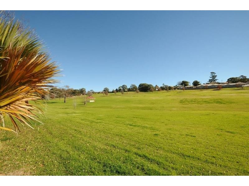 21 Teesdale Avenue, Newtown QLD 4350