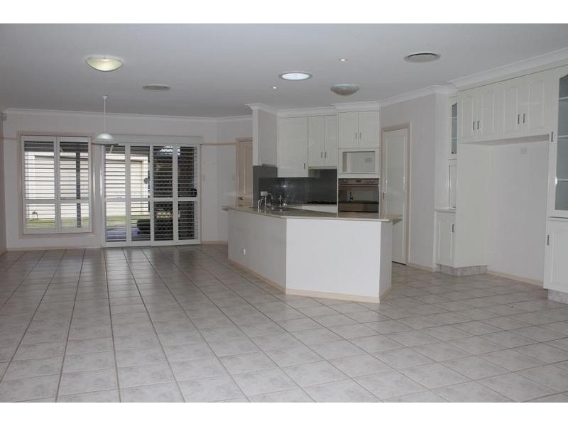 1 Christine Court, Cotswold Hills QLD 4350