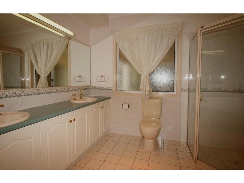 1 Christine Court, Cotswold Hills QLD 4350