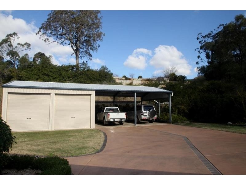 1 Christine Court, Cotswold Hills QLD 4350