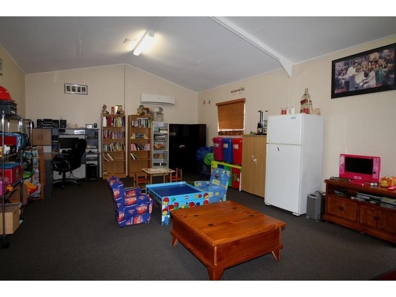 20 Milligan Street, Oakey QLD 4401