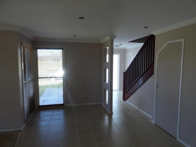 1/375 Stenner Street, Kearneys Spring QLD 4350