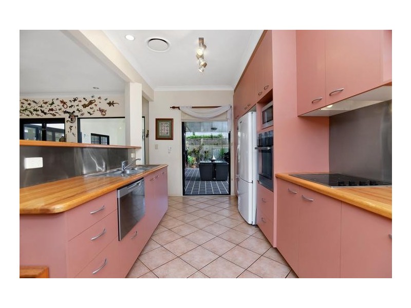 8 Turnberry Court, Middle Ridge QLD 4350