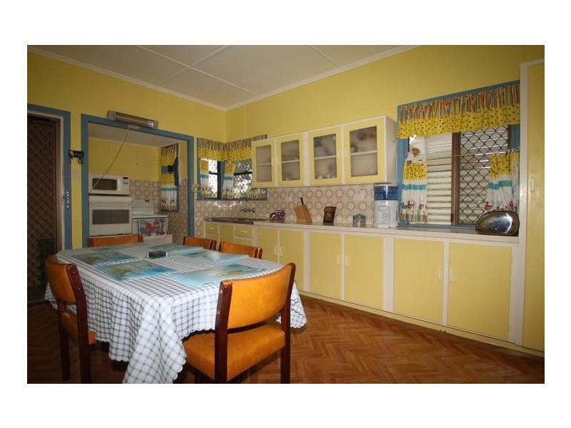 1 Avondale Street, Newtown QLD 4305