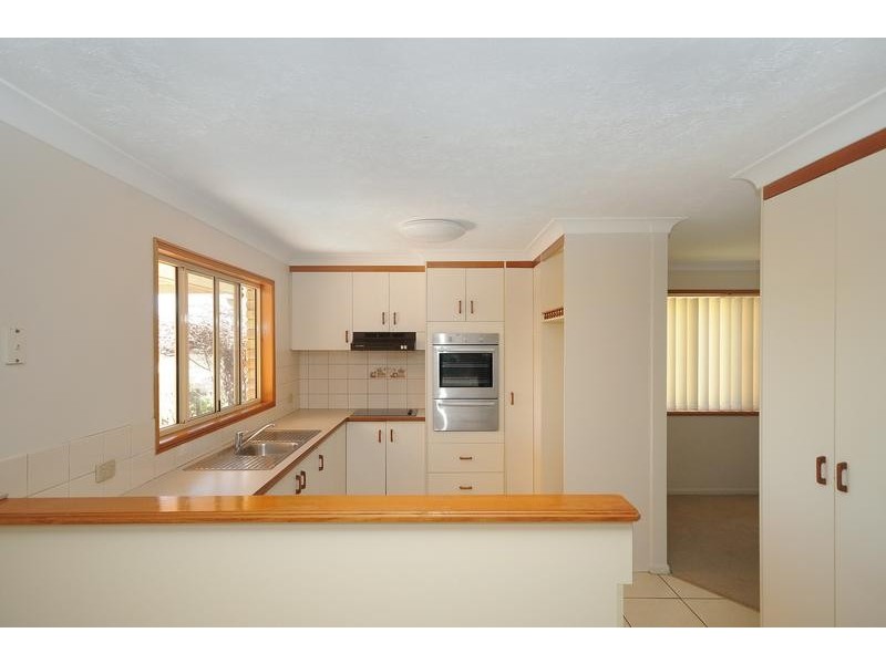 9 Araluen, Kearneys Spring QLD 4350