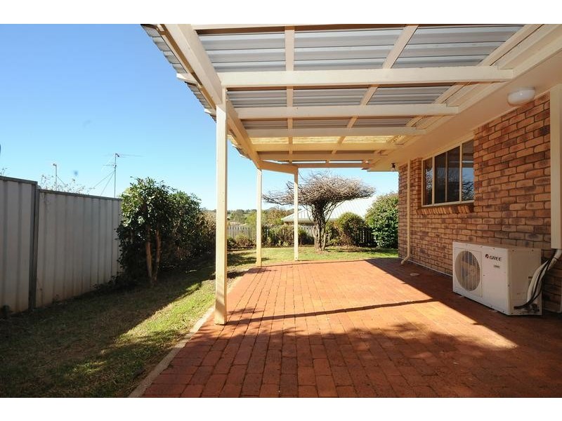 9 Araluen, Kearneys Spring QLD 4350