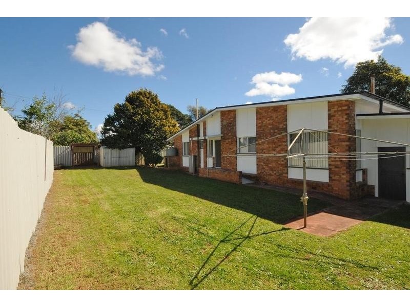 38 Charles Street, Newtown QLD 4350