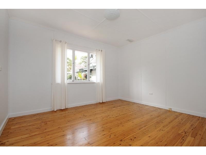 2 Moloney Street, North Toowoomba QLD 4350