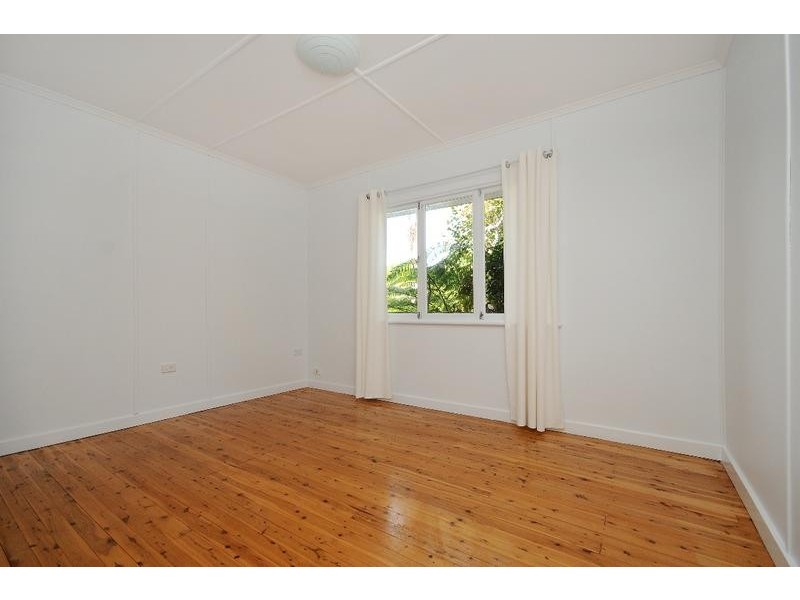 2 Moloney Street, North Toowoomba QLD 4350