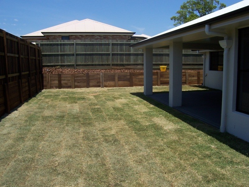 18 McCallum Court, Middle Ridge QLD 4350