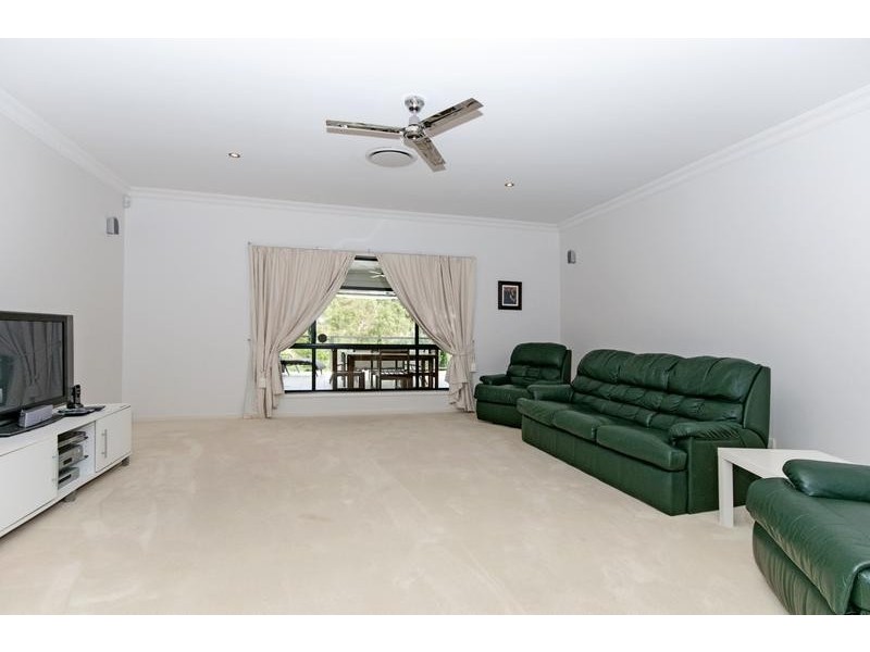 9 John Court, Cotswold Hills QLD 4350