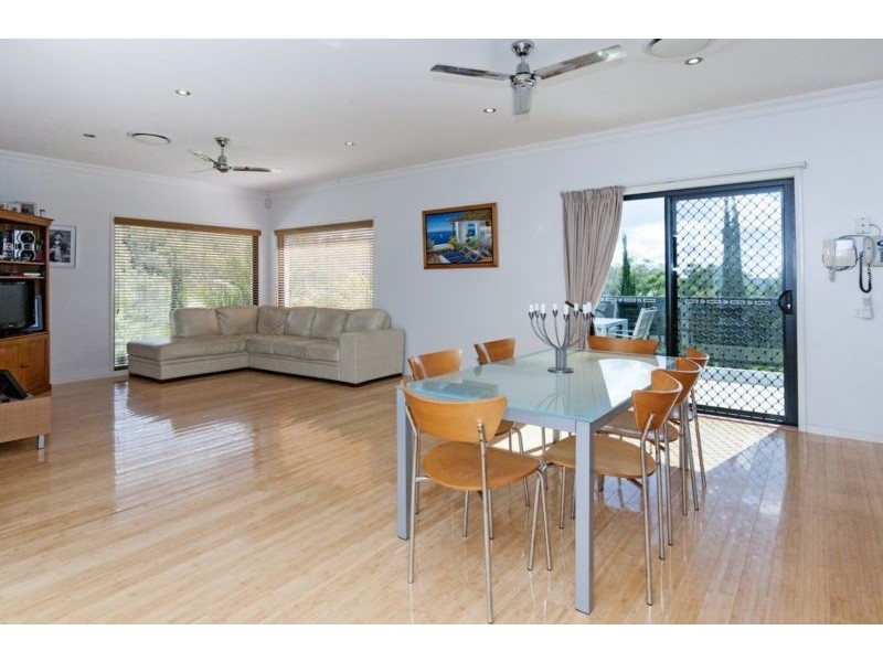 9 John Court, Cotswold Hills QLD 4350