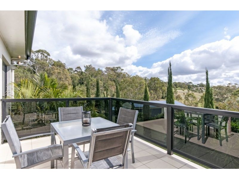 9 John Court, Cotswold Hills QLD 4350