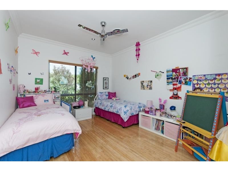 9 John Court, Cotswold Hills QLD 4350