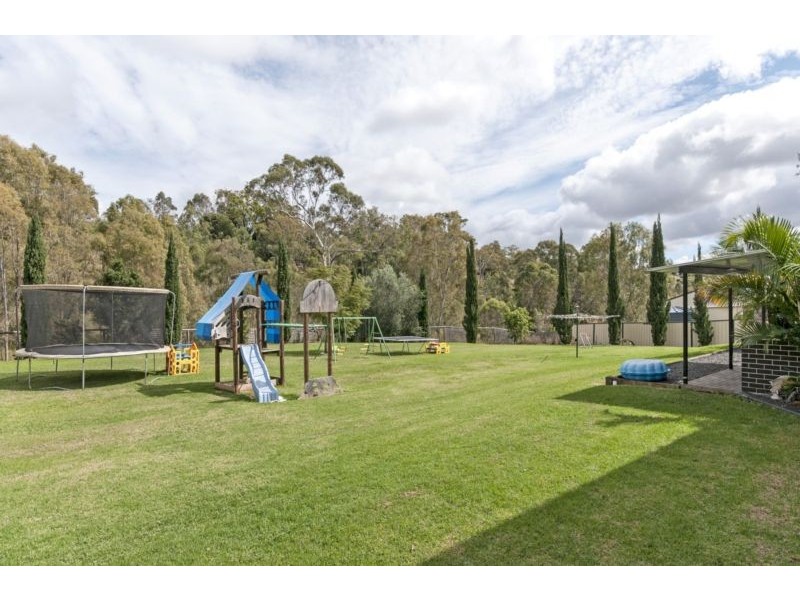 9 John Court, Cotswold Hills QLD 4350