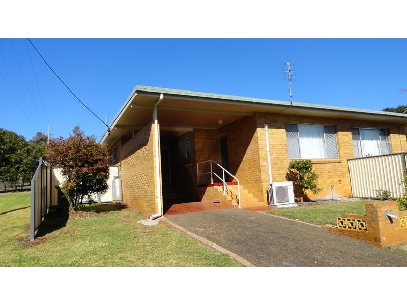 1/152 PERTH STREET, South Toowoomba QLD 4350