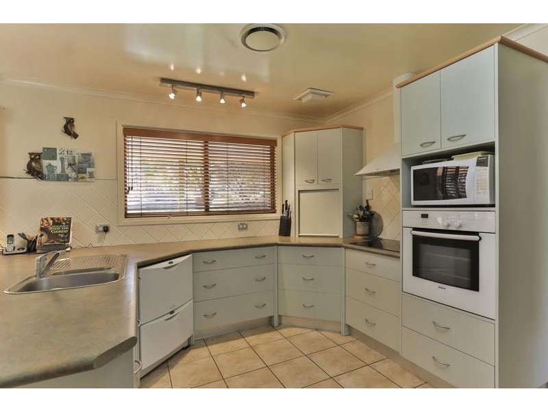 20 Warrigal Road, Helidon QLD 4344