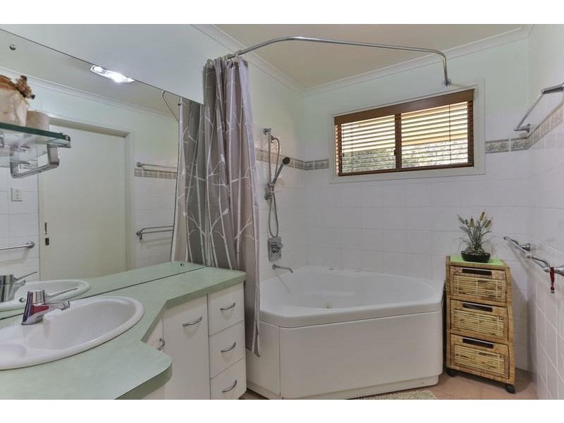 20 Warrigal Road, Helidon QLD 4344