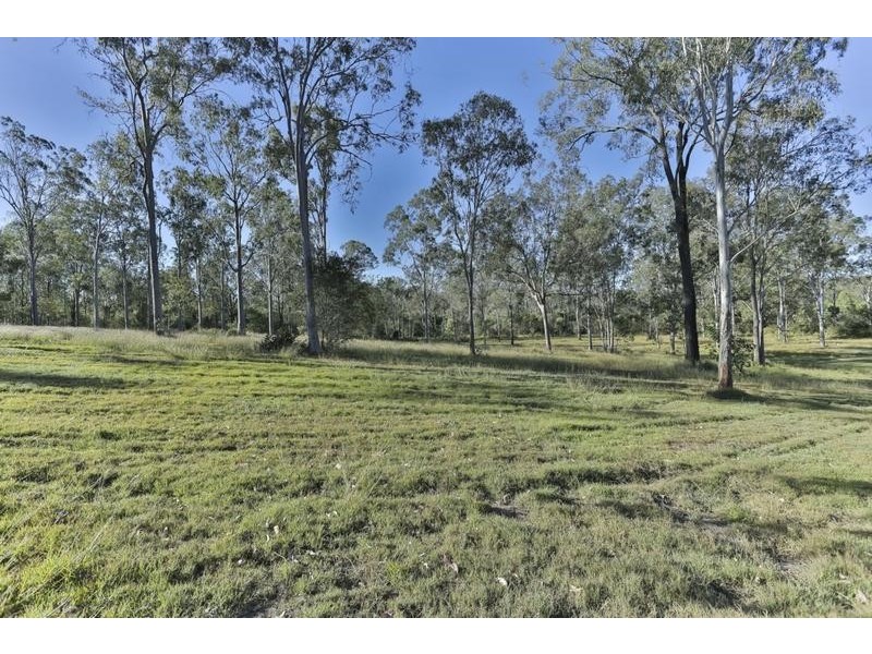 20 Warrigal Road, Helidon QLD 4344