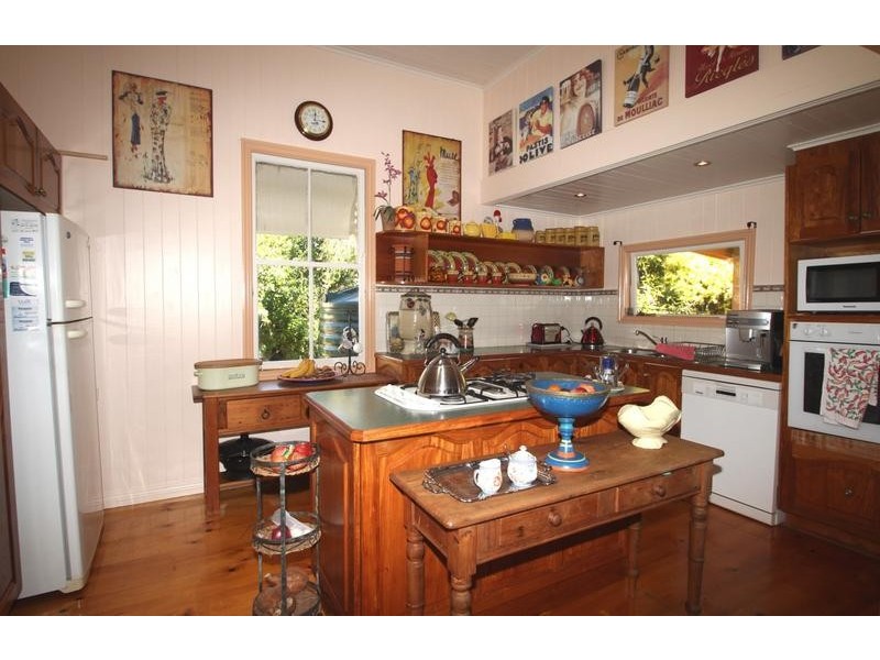 57 Gordon Avenue, Newtown QLD 4350