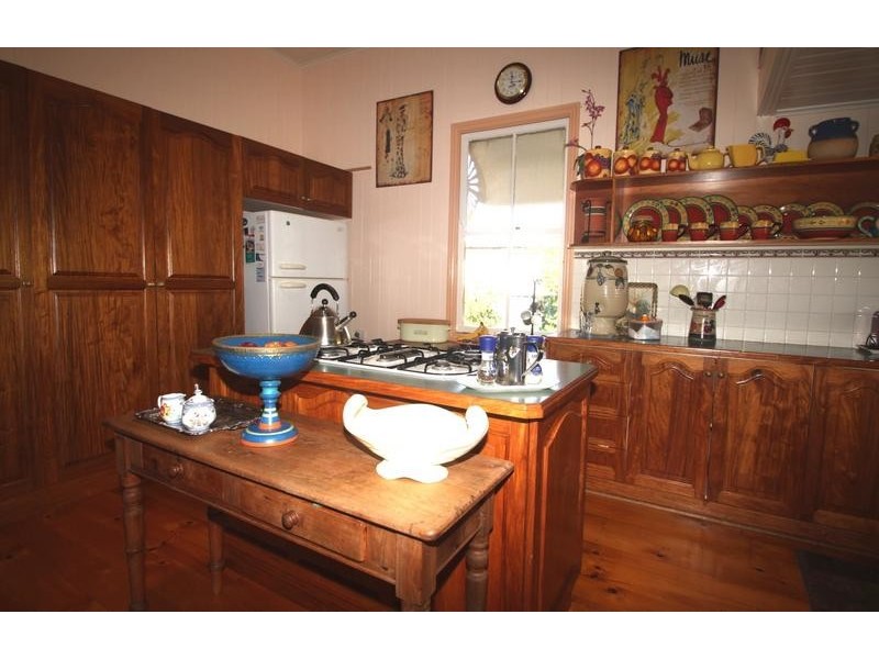 57 Gordon Avenue, Newtown QLD 4350