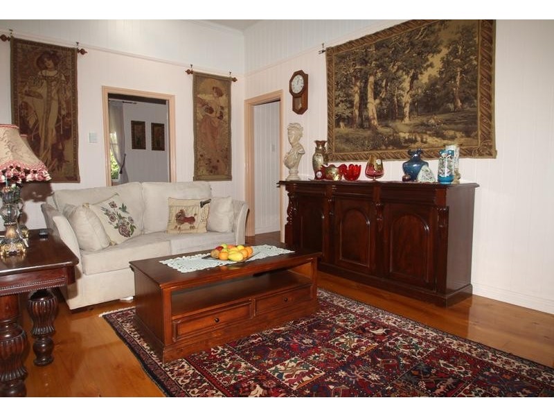 57 Gordon Avenue, Newtown QLD 4350