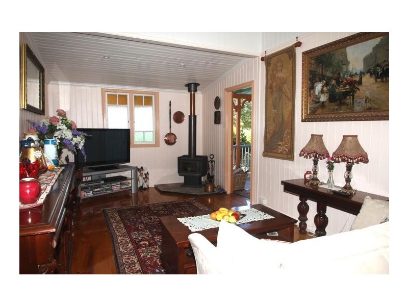 57 Gordon Avenue, Newtown QLD 4350