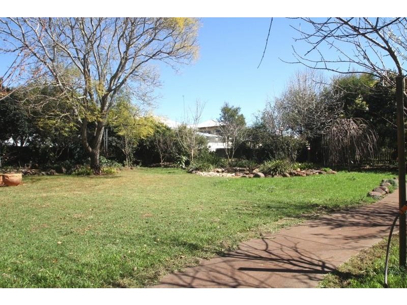 57 Gordon Avenue, Newtown QLD 4350