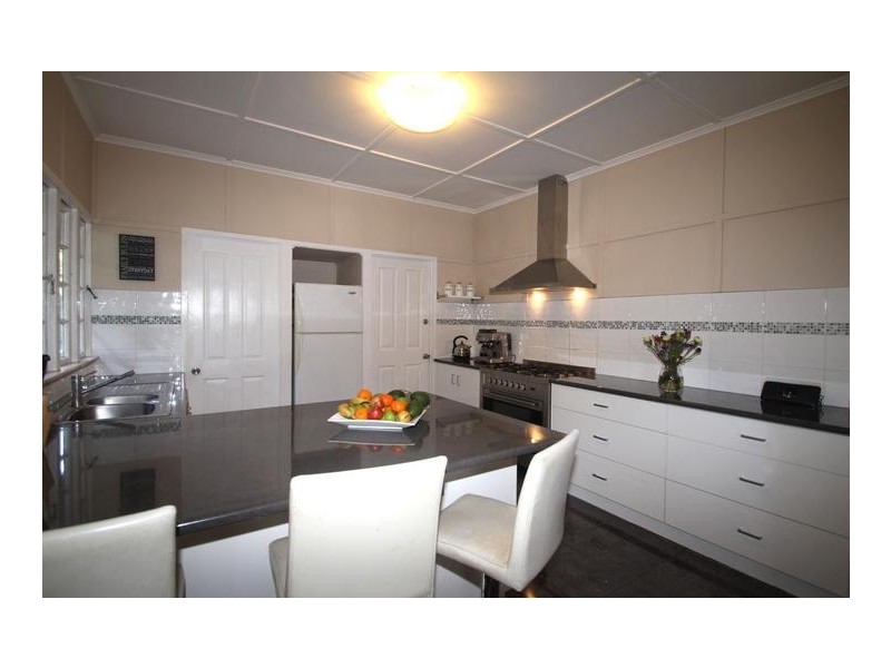 16 Ramsay Street, South Toowoomba QLD 4350