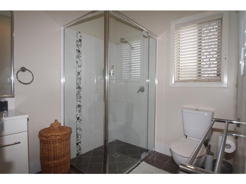 18 Fawn Grove Drive, Glenvale QLD 4350