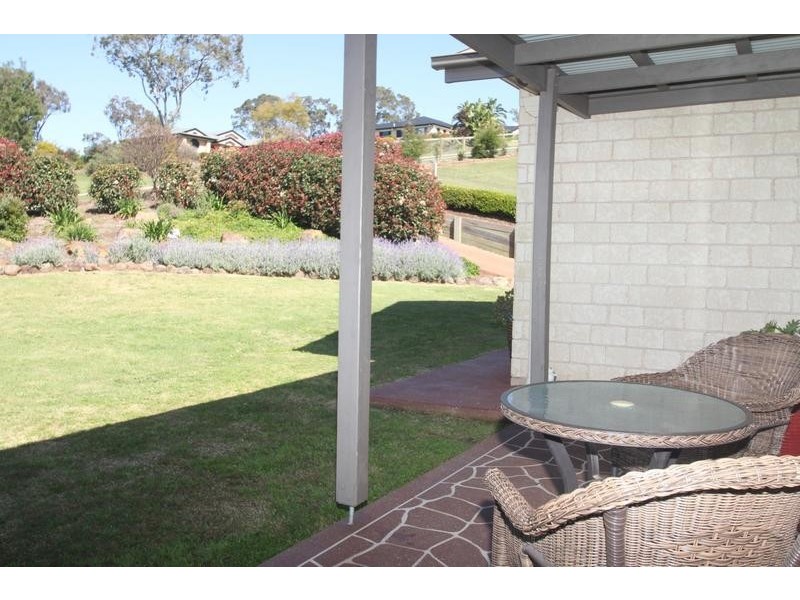 18 Fawn Grove Drive, Glenvale QLD 4350