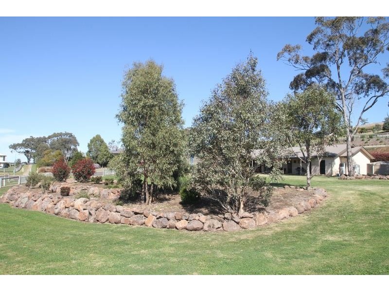 18 Fawn Grove Drive, Glenvale QLD 4350