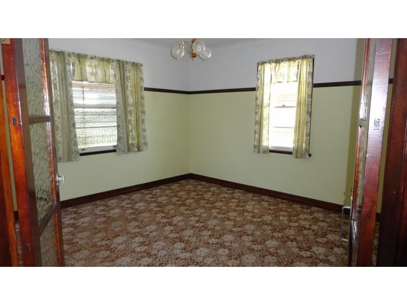 105 Stephen Street, Harristown QLD 4350