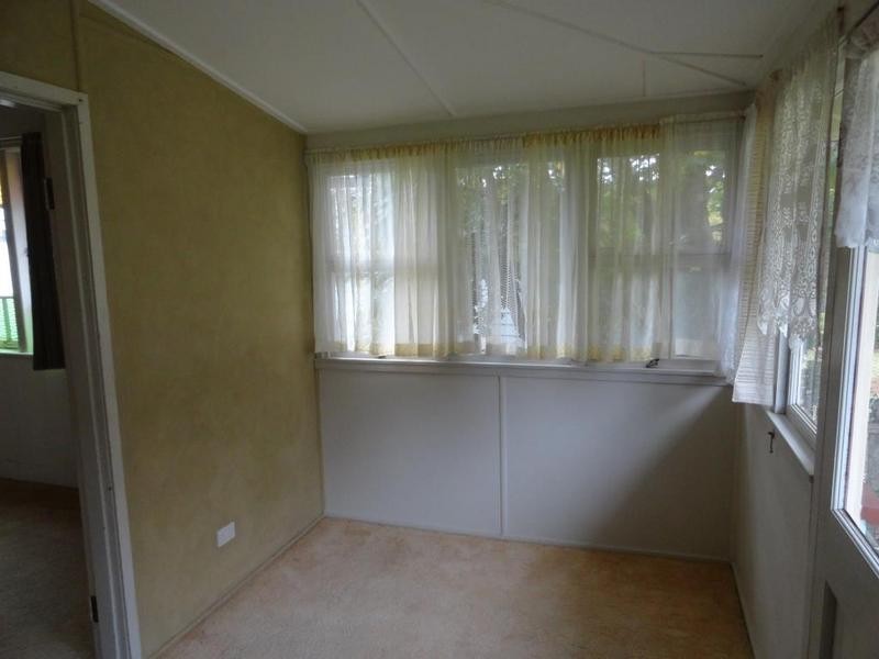 50 Geoffrey Street, Mount Lofty QLD 4350