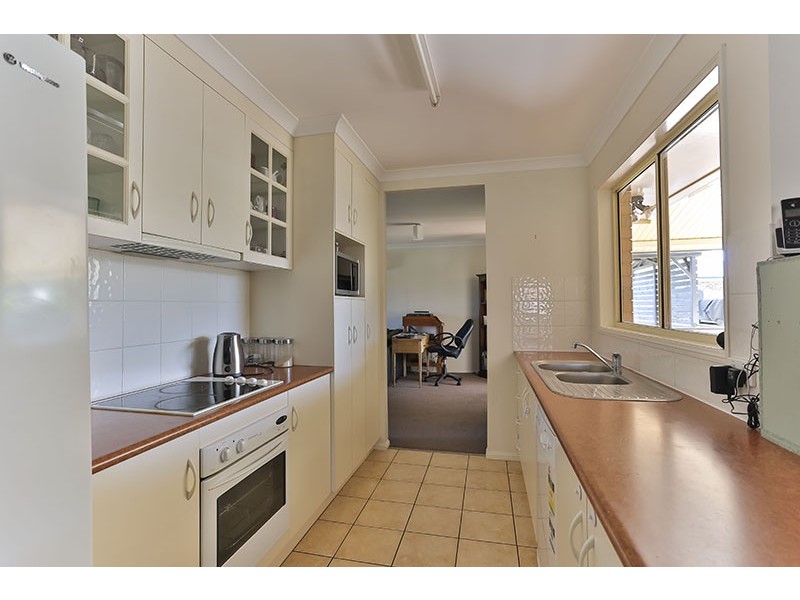 11 Kirralee Court, Westbrook QLD 4350