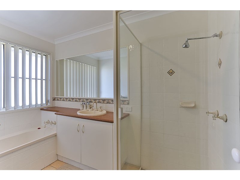 11 Kirralee Court, Westbrook QLD 4350