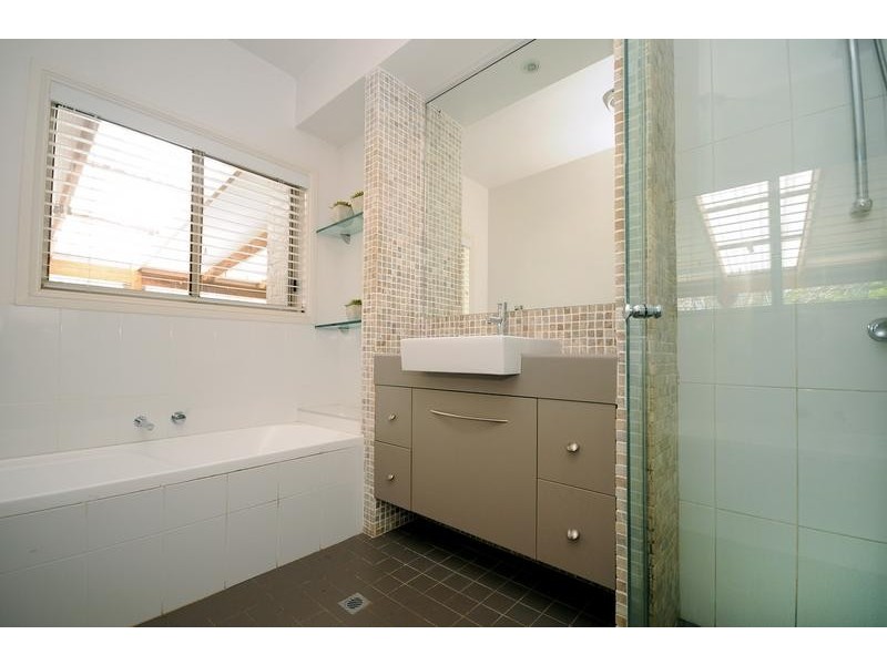 32 McCanns Road, Murphys Creek QLD 4352
