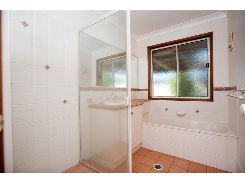 12 Willmington Court, Middle Ridge QLD 4350