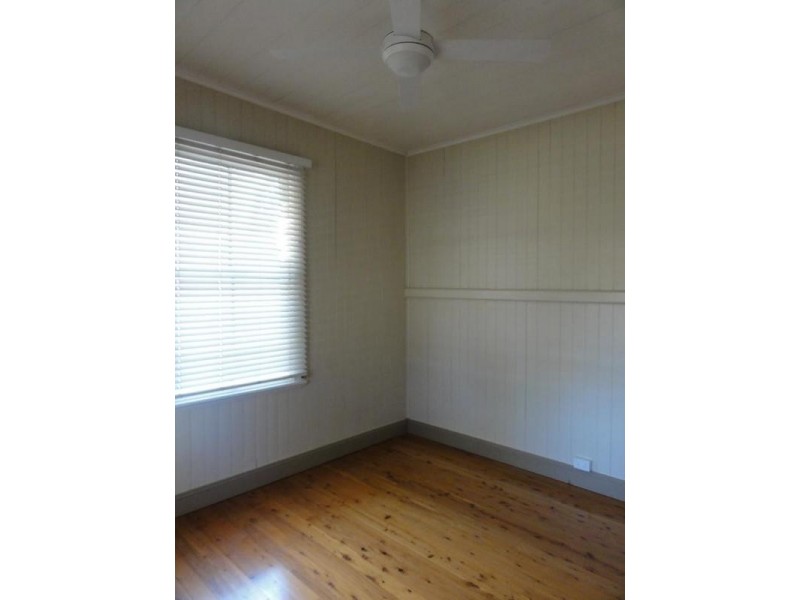 1 Warren Street, East Toowoomba QLD 4350