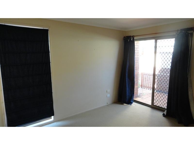 17 Claire Street, Centenary Heights QLD 4350