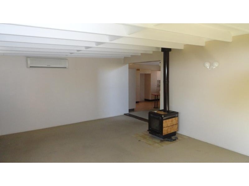 17 Claire Street, Centenary Heights QLD 4350