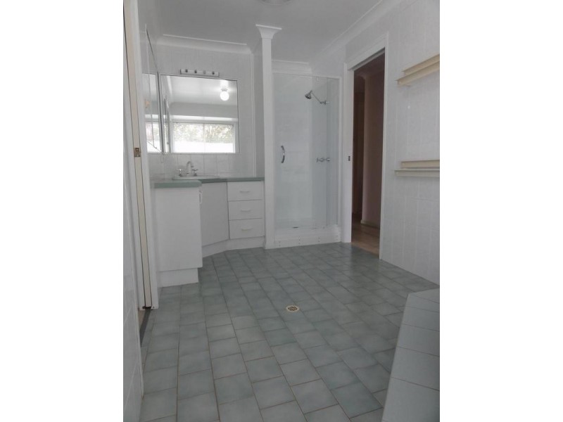 15 Blue Gum Drive, Newtown QLD 4350